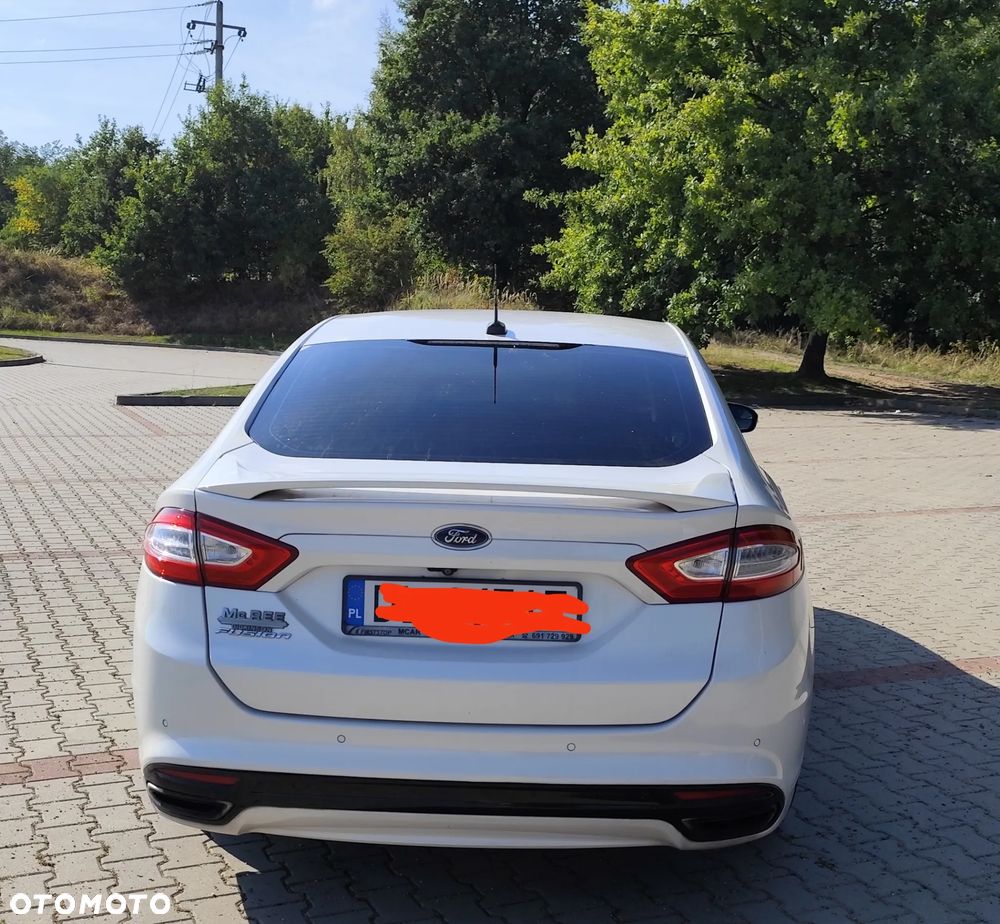 Ford Fusion 2.0 EcoBoost Titanium - 3