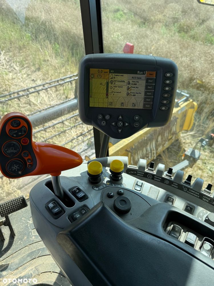 New Holland CR 9080 - 2