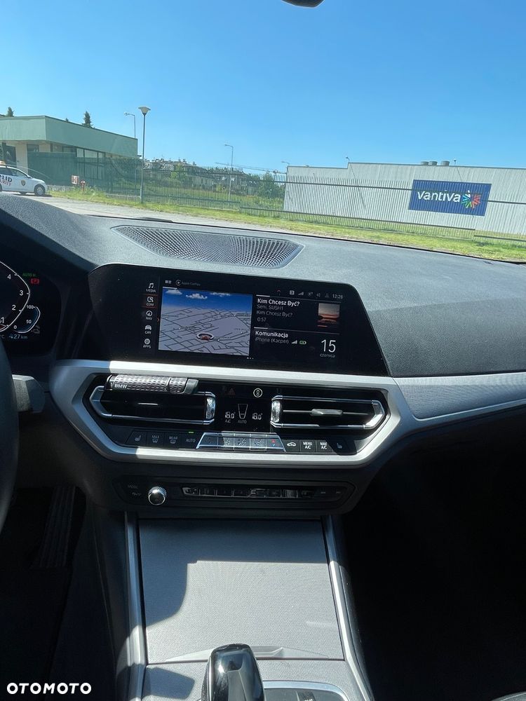 BMW Seria 3 330e Advantage - 13