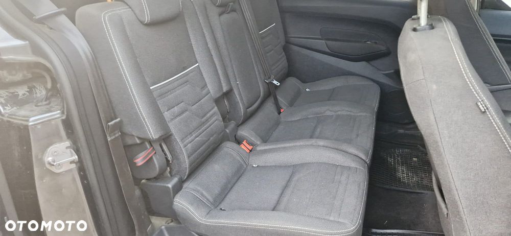 Ford Tourneo Connect - 15