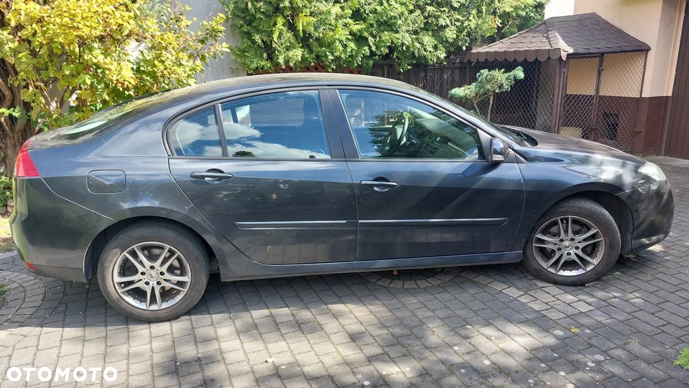 Renault Laguna - 1
