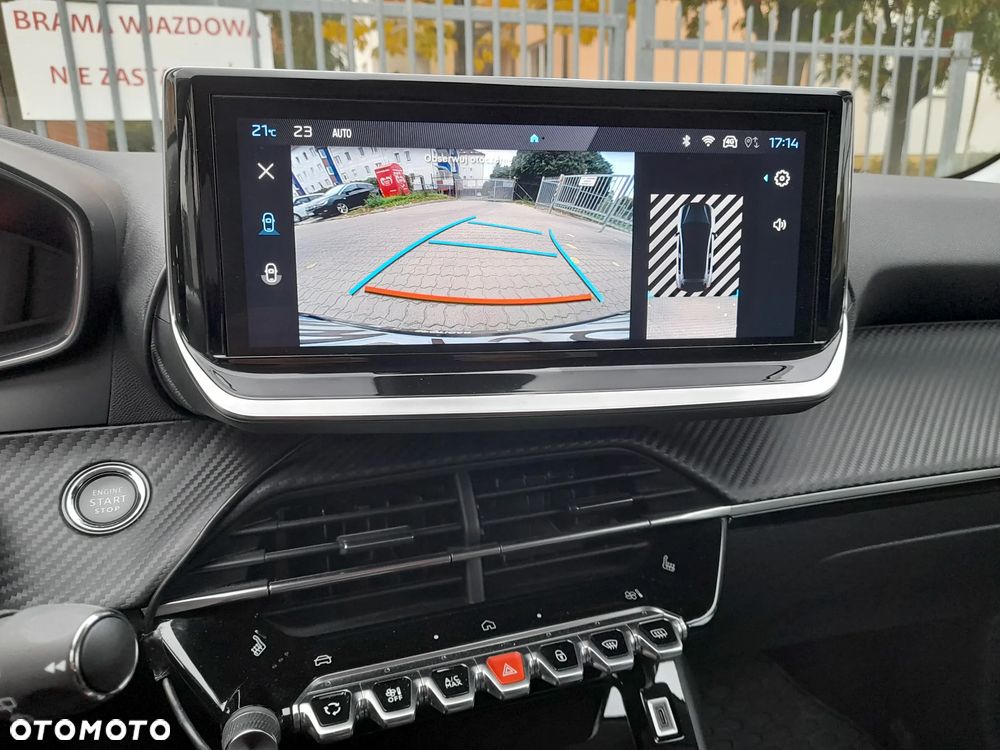 Peugeot 208 - 11