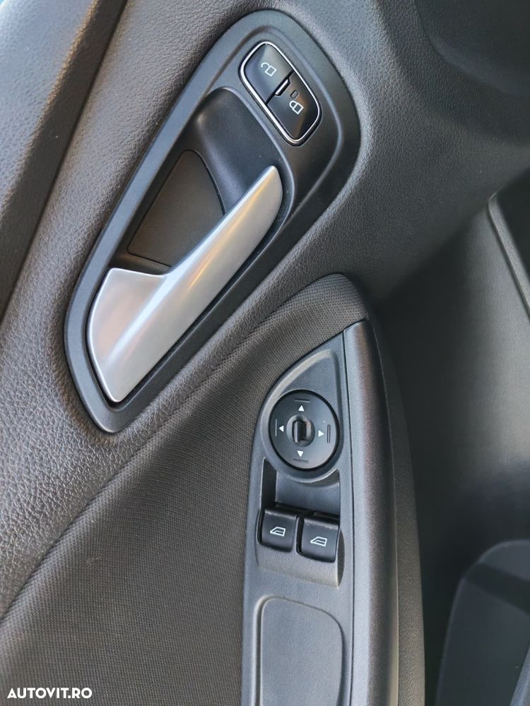 Ford Focus - 17