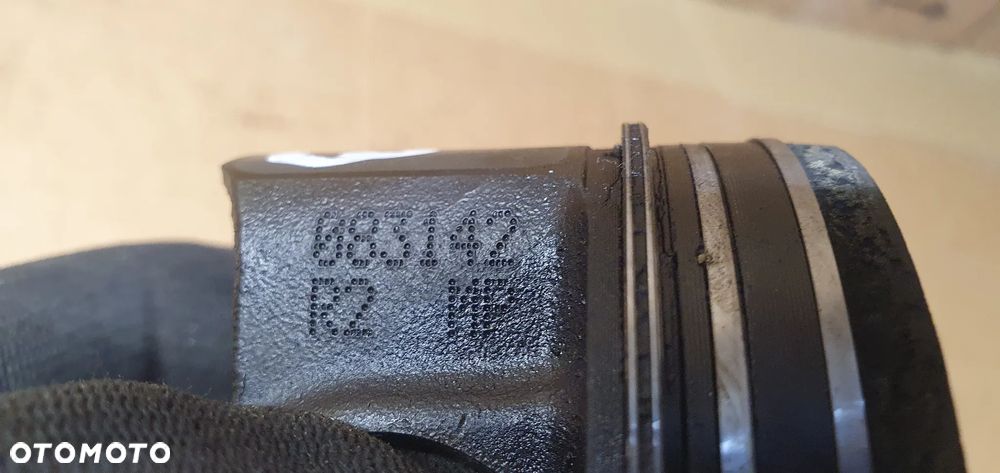 Tłok Mercedes Klasa E W213 3.0 CDI 083142 - 6