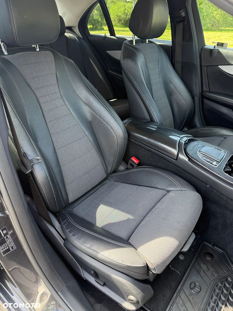 Mercedes-Benz Klasa E 220 d 4-Matic AMG - 19