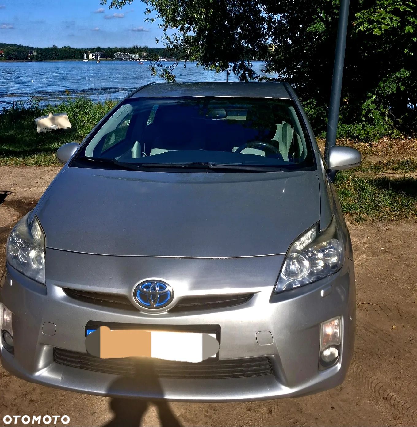 Toyota Prius 1.8 HSD Premium - 1
