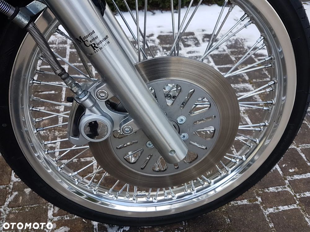 Suzuki Intruder - 11