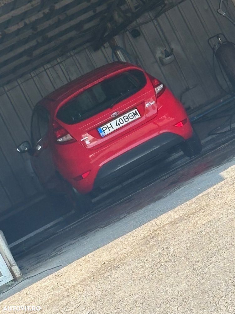 Ford Fiesta 1.4 TDCI Ambiente - 8