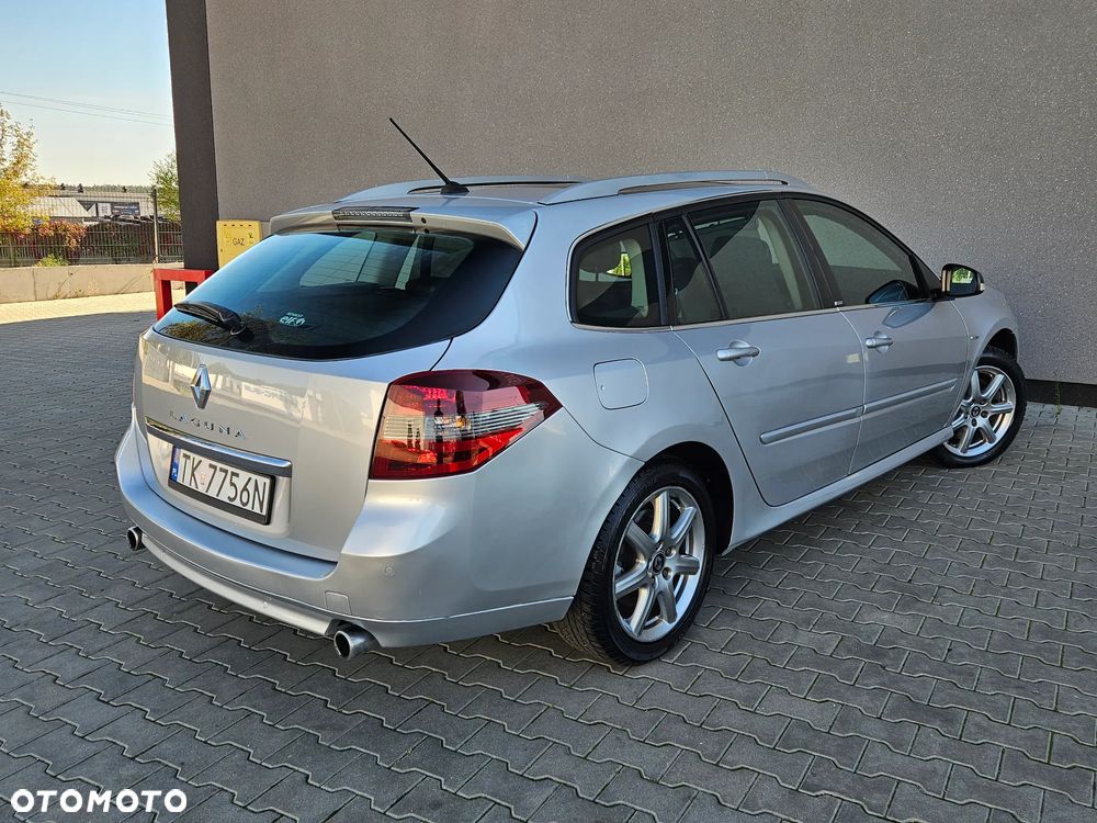 Renault Laguna dCi 150 FAP Bose - 25