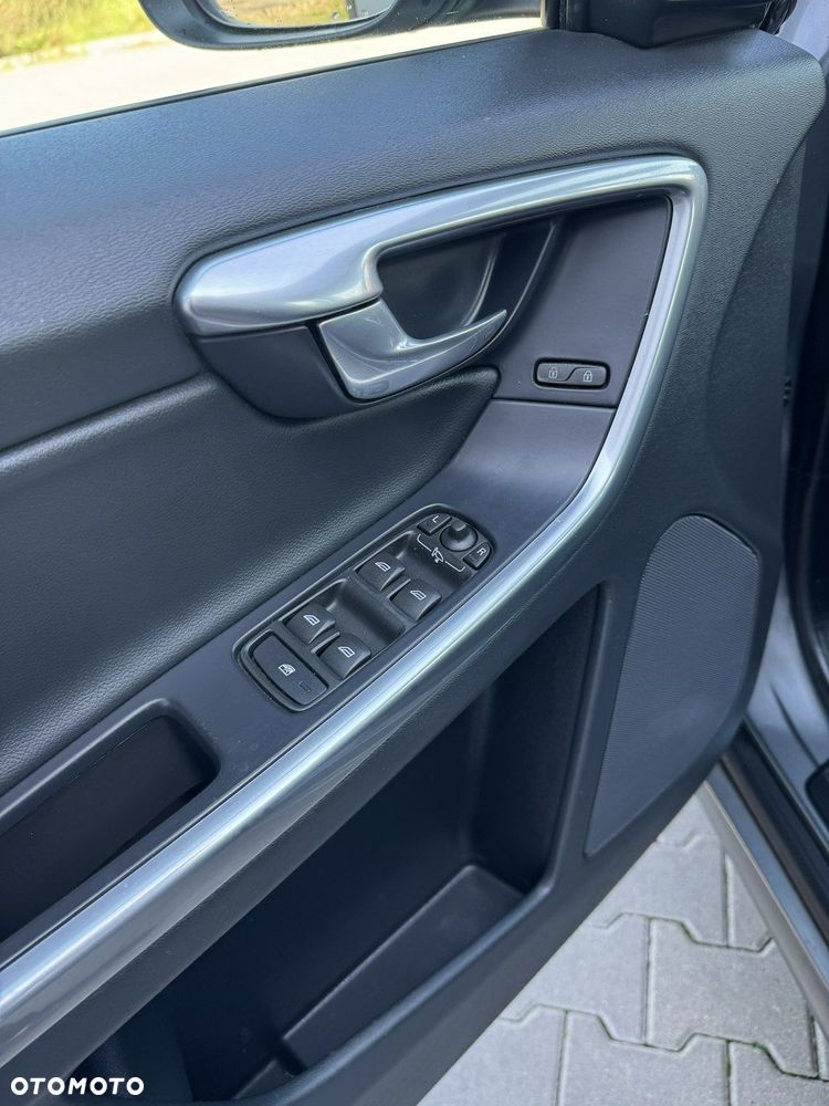 Volvo XC 60 - 18