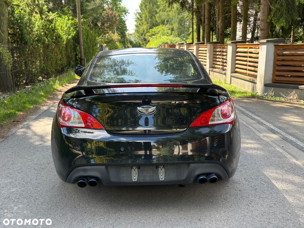 Hyundai Genesis Coupe 3.8 V6 Automatik - 4