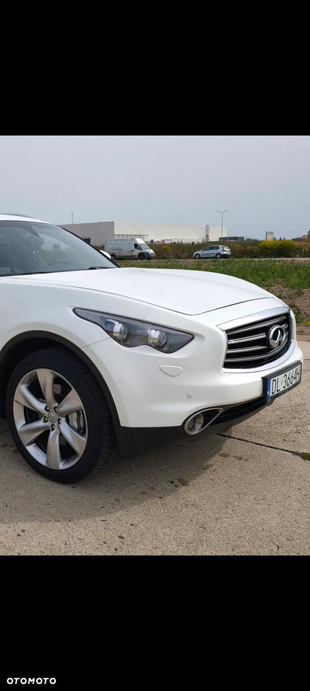 Infiniti QX70 3.0d S Premium - 8