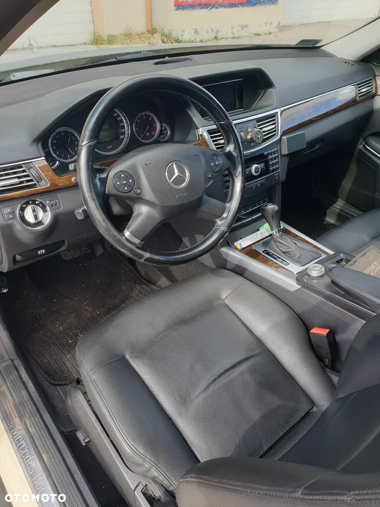 Mercedes-Benz Klasa E 200 CDI DPF BlueEFFICIENCY Automatik - 7