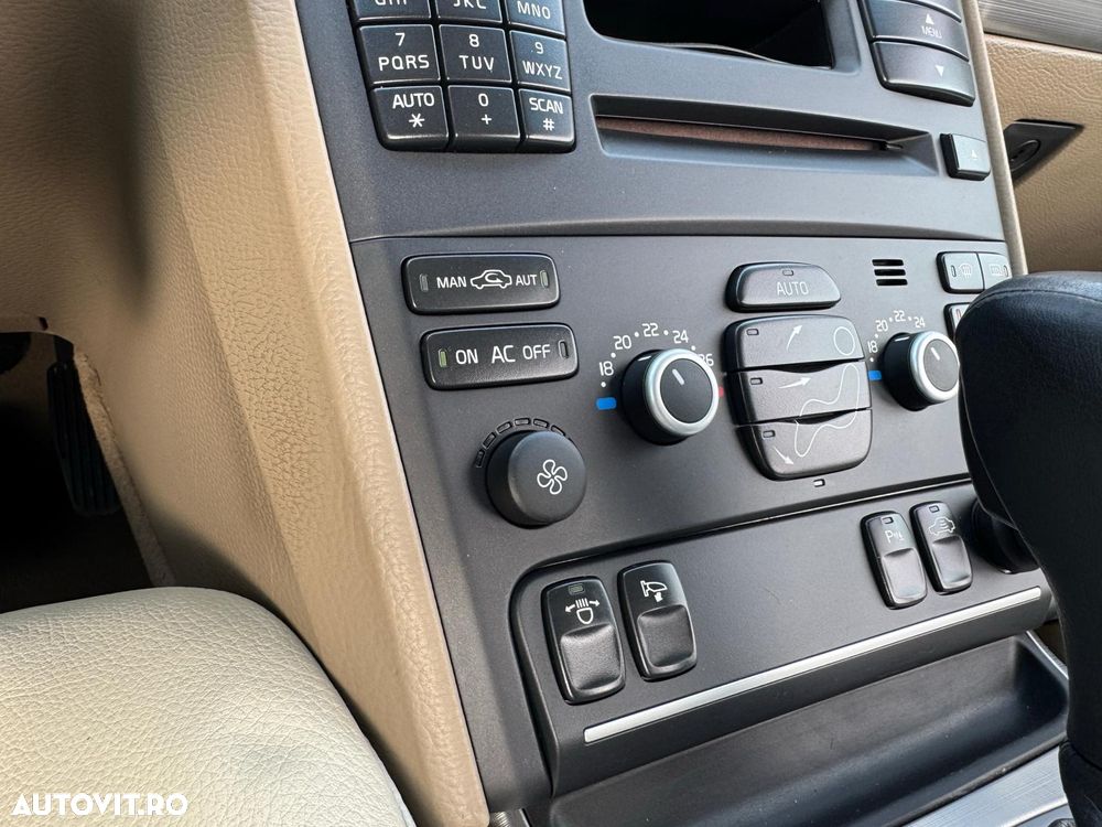 Volvo XC 90 D5 AWD Geartronic Edition Pro - 21