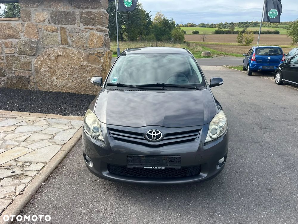 Toyota Auris - 1