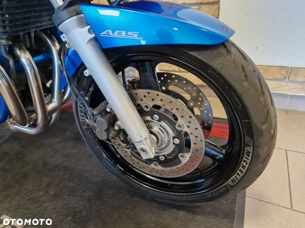 Suzuki Bandit - 25