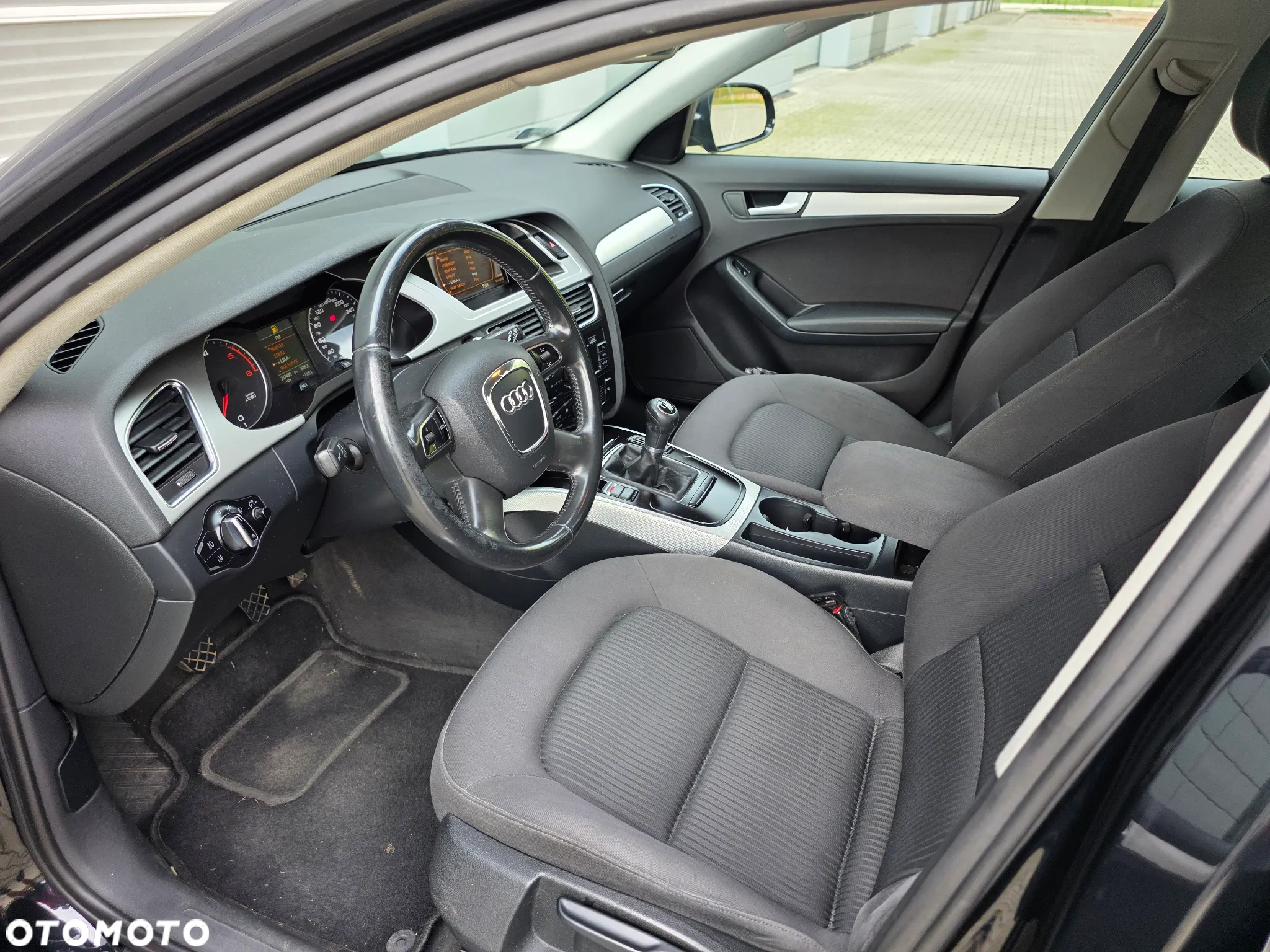 Audi A4 Avant 2.0 TDI DPF Ambition - 6