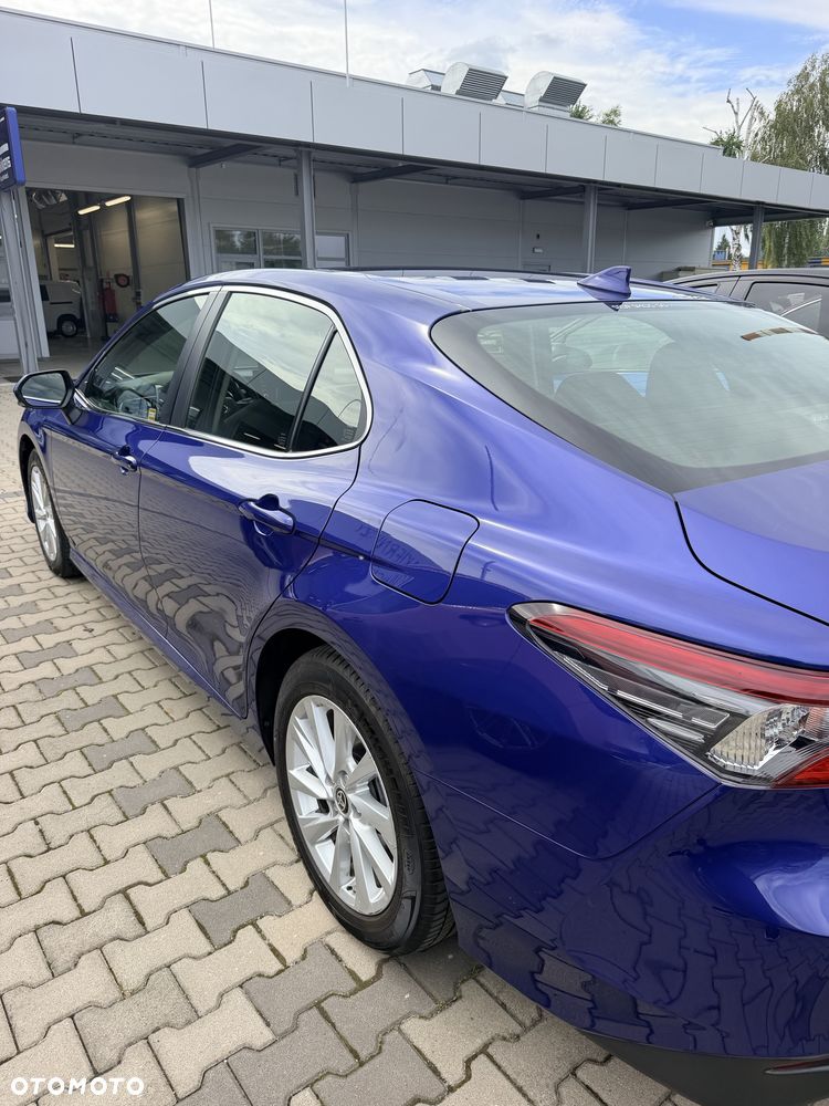 Toyota Camry - 2