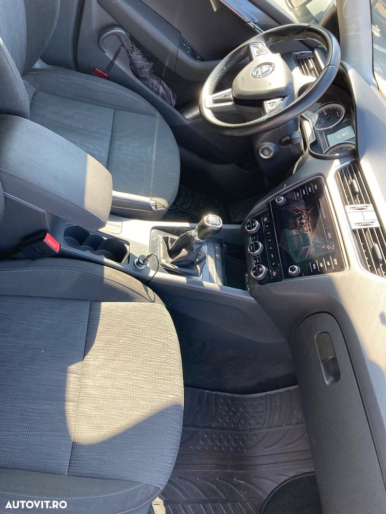 Skoda Octavia 2.0 TDI Style - 13