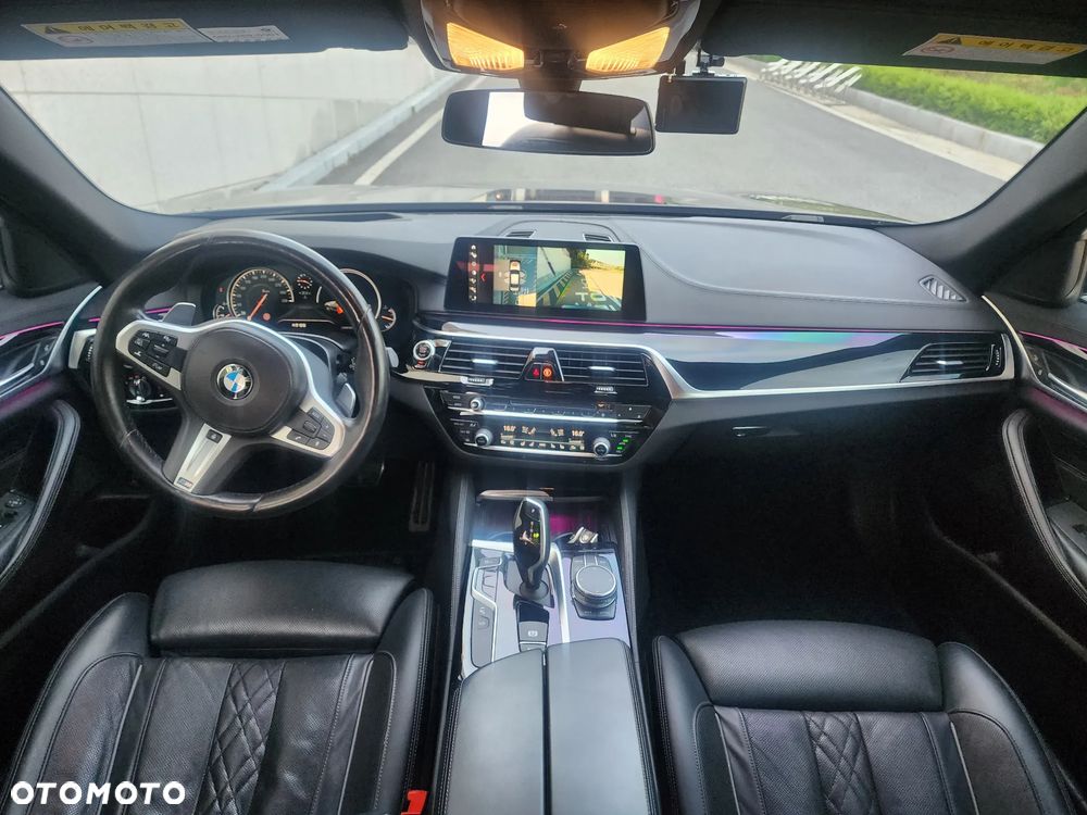 BMW Seria 5 530i M Sport sport - 8