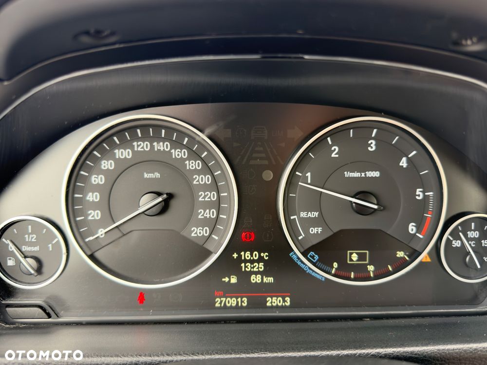 BMW Seria 3 325d - 30