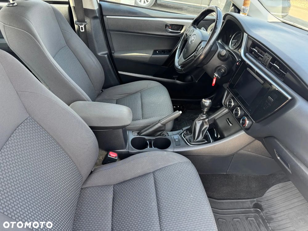 Toyota Corolla 1.4 D-4D Comfort - 12