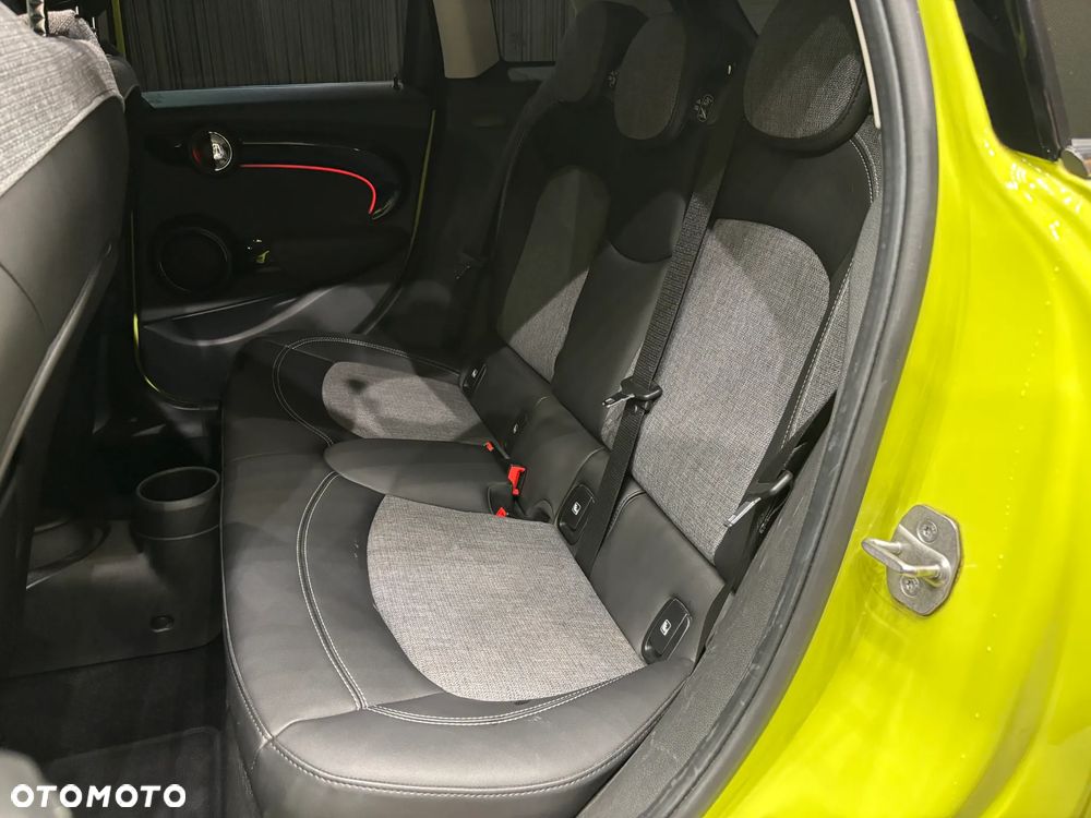 MINI Cooper Standard - 10