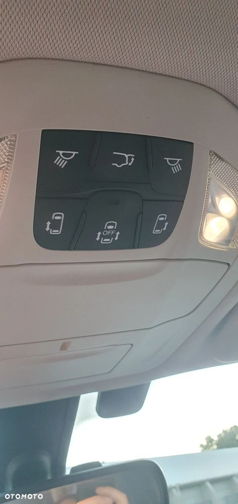 Chrysler Pacifica - 12