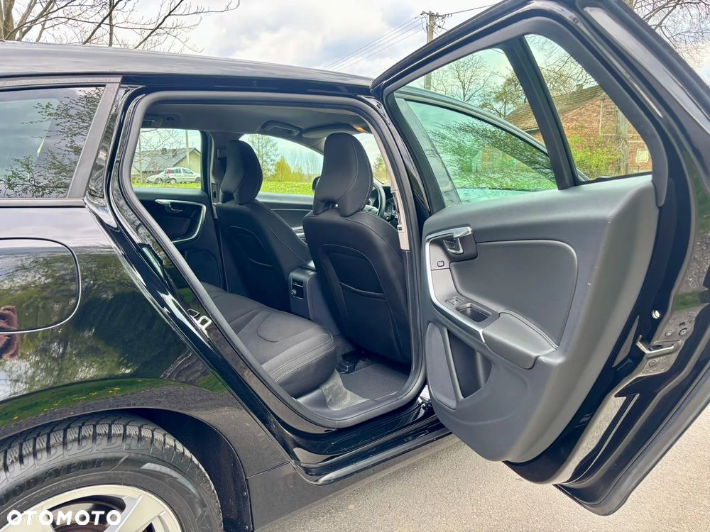 Volvo V60 D2 Geartronic - 34