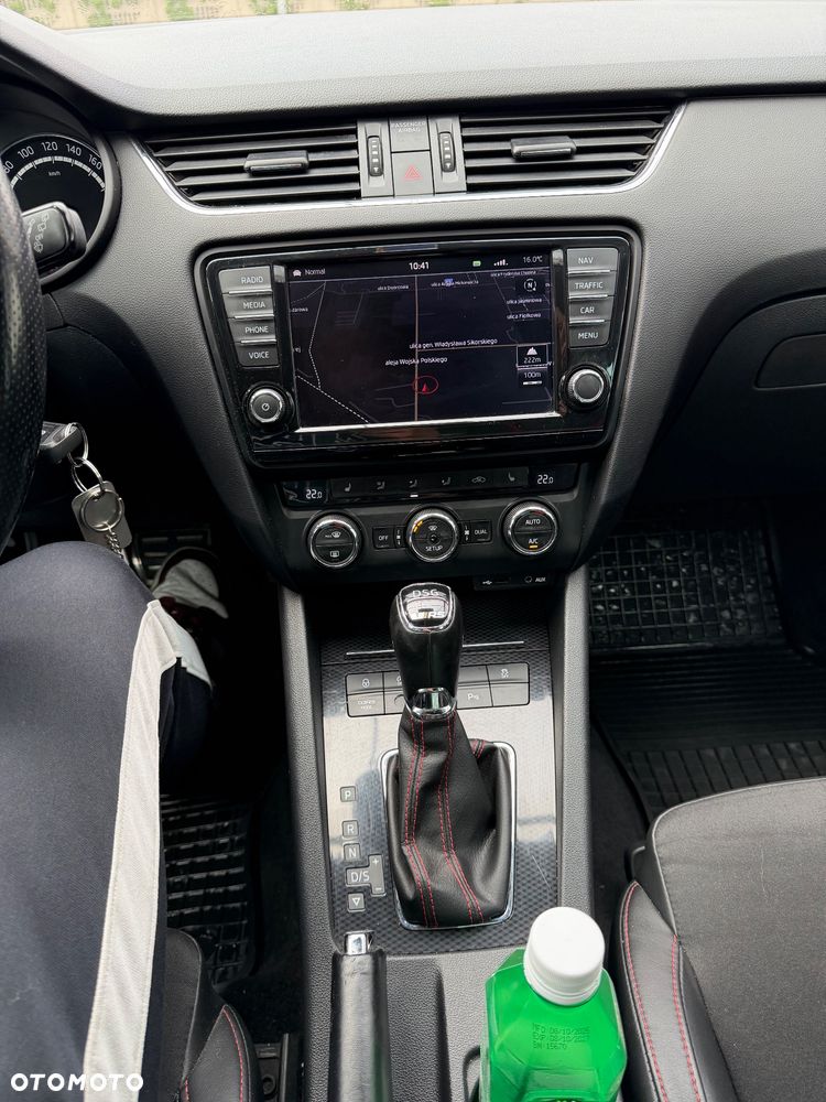 Skoda Octavia 2.0 TDI RS DSG - 9