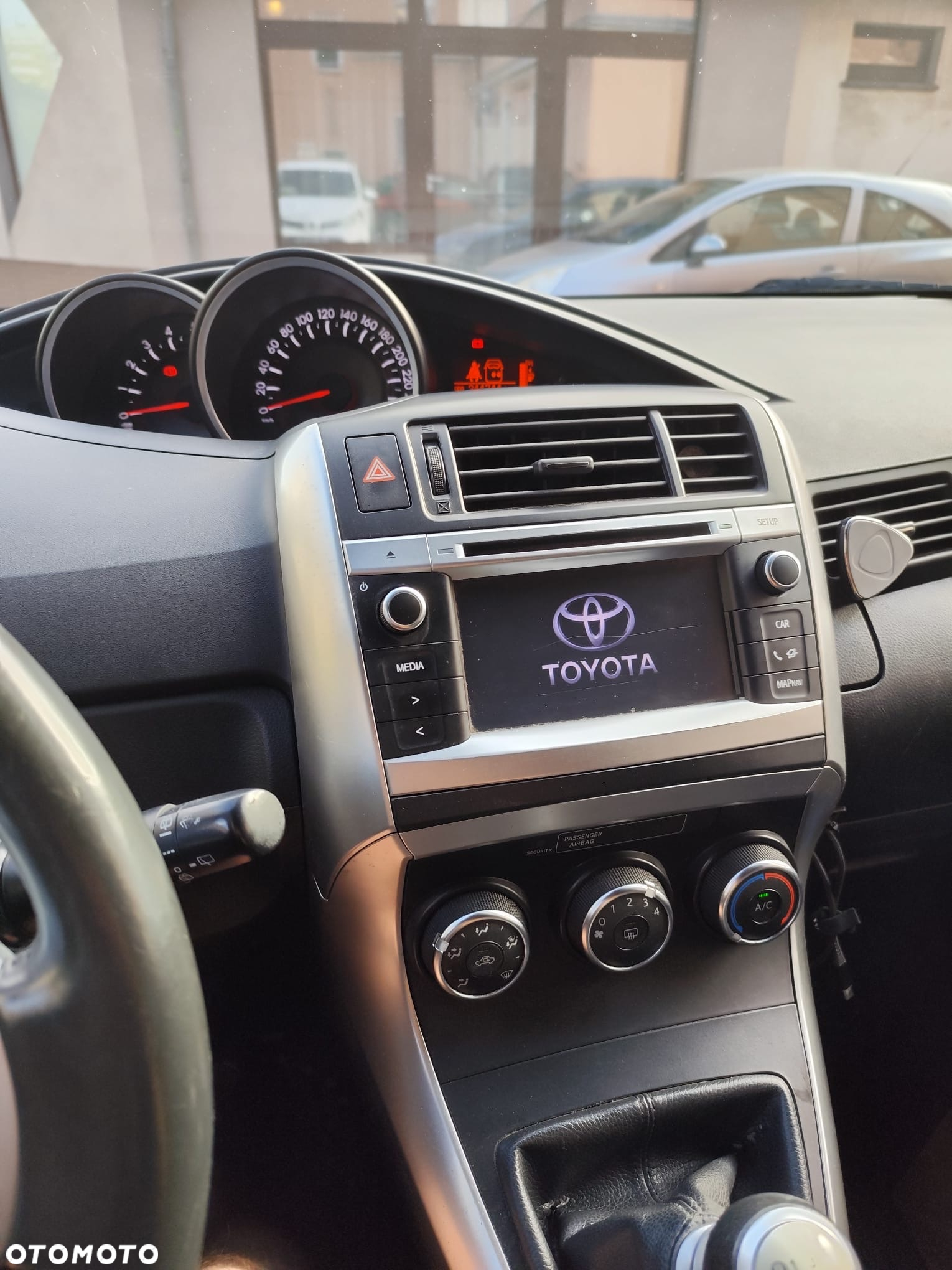 Toyota Verso 2.0 D-4D 5-Sitzer - 18