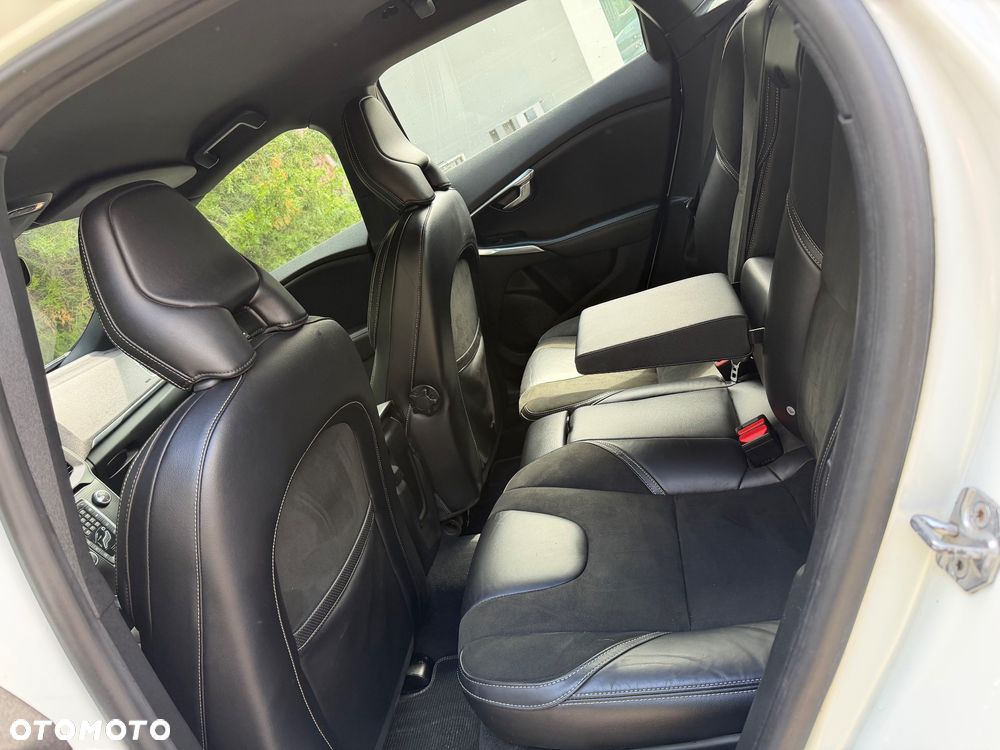 Volvo V40 D2 RDesign - 15