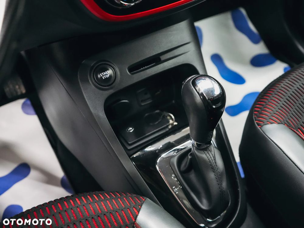 Renault Captur TCe 120 EDC Helly Hansen - 25