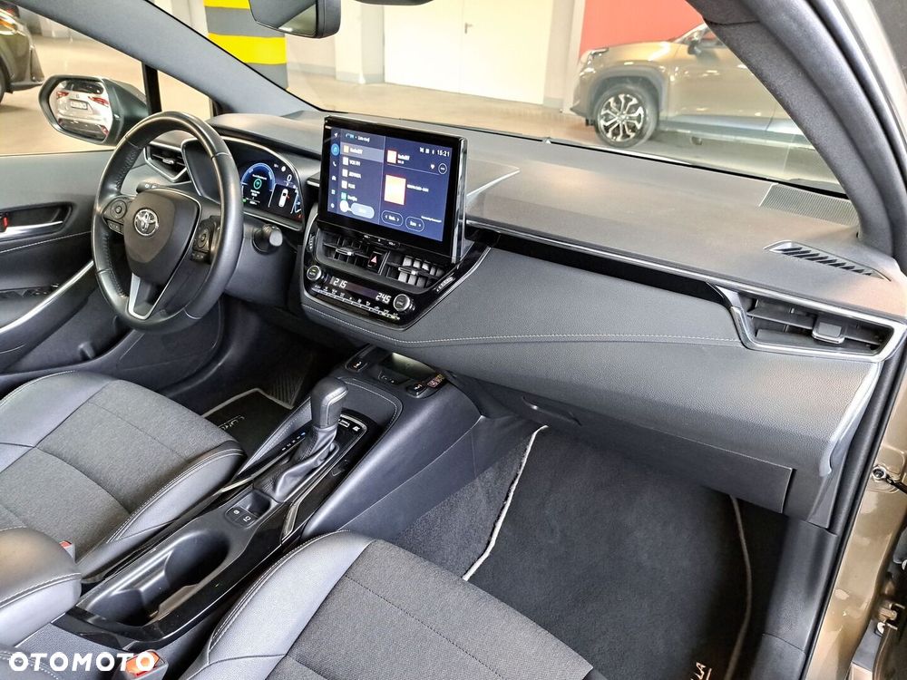 Toyota Corolla 1.8 Hybrid Style - 11