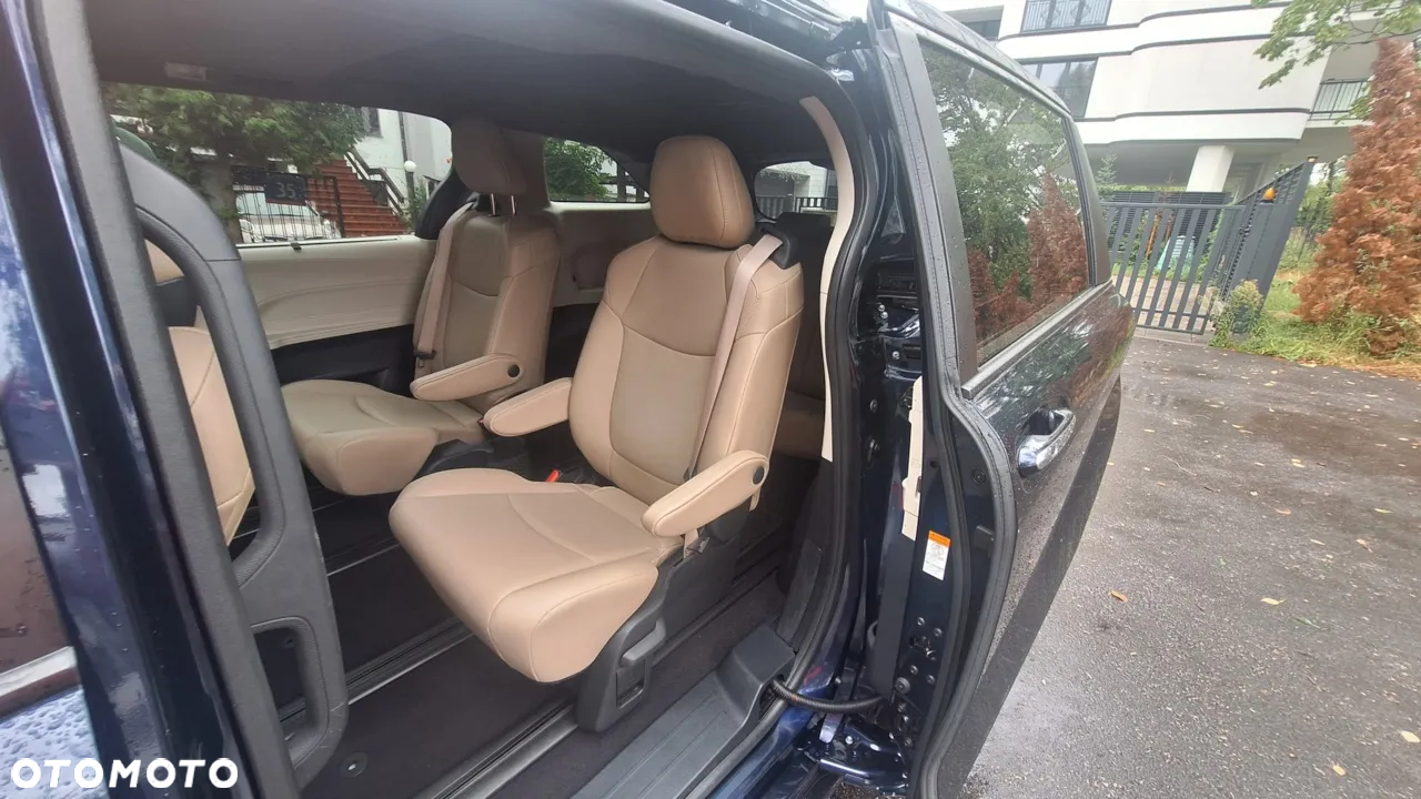 Toyota Sienna 3.5 V6 LE AWD - 36