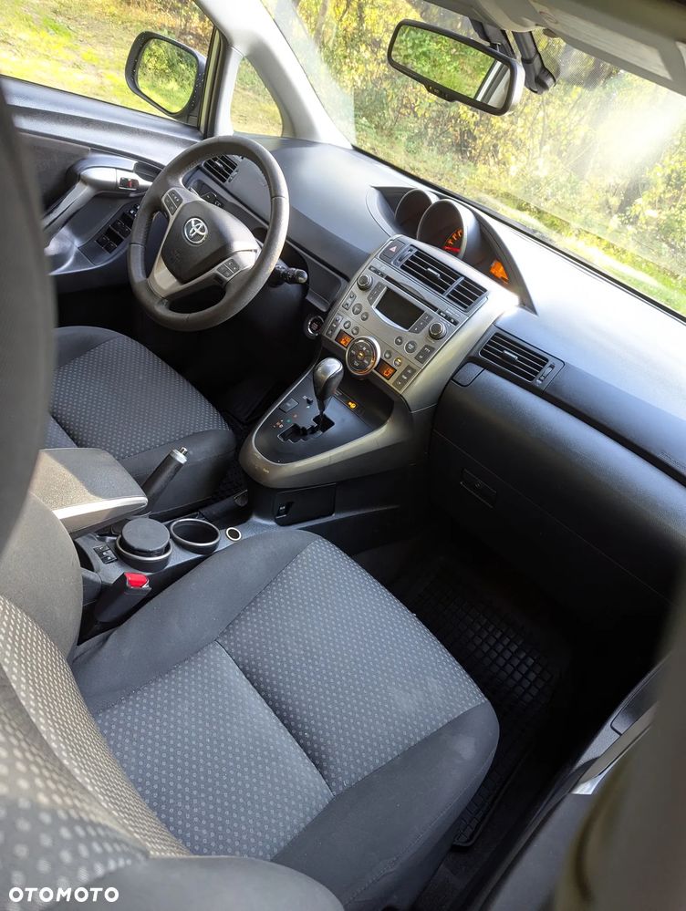 Toyota Verso - 12