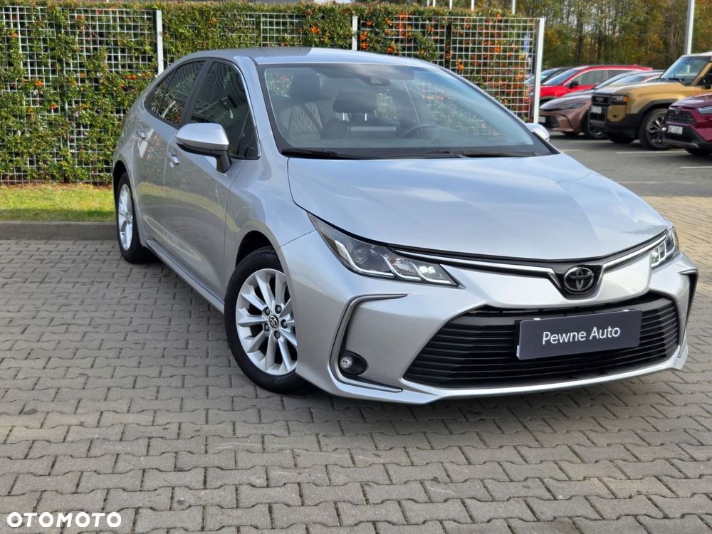 Toyota Corolla - 10
