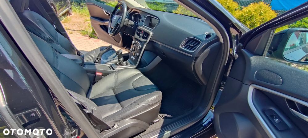Volvo V40 D2 - 17