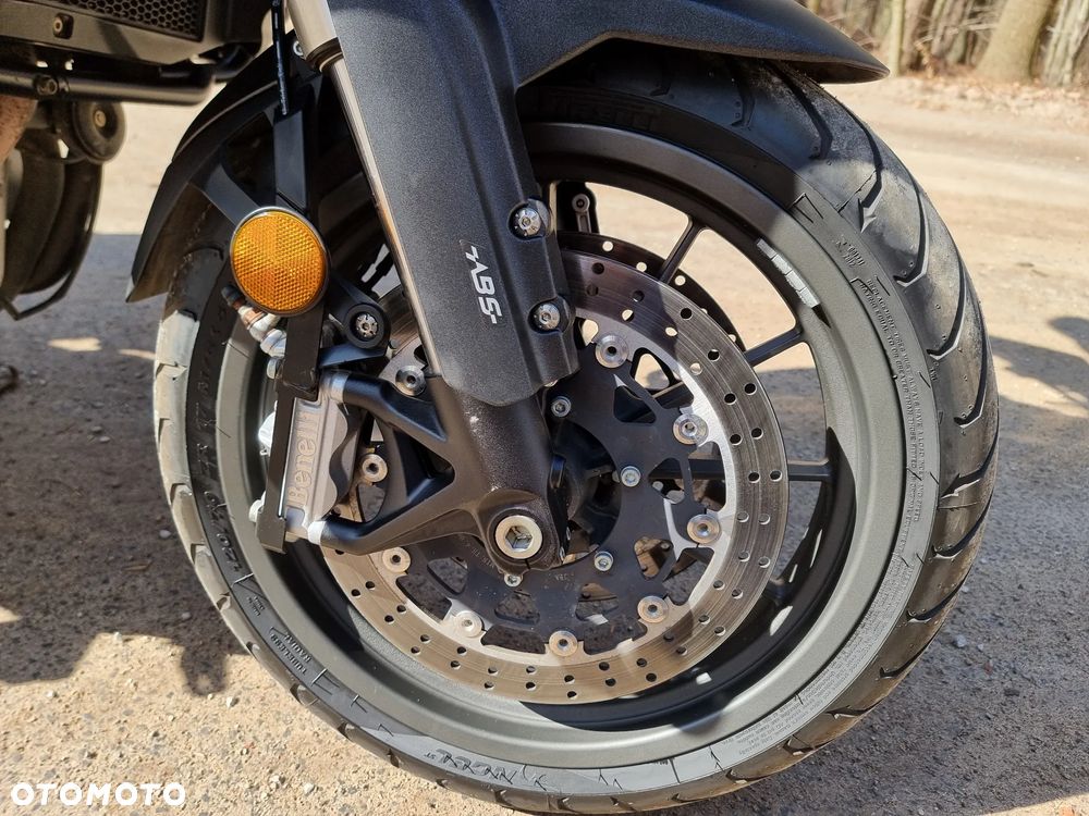 Benelli TRK 502 - 11