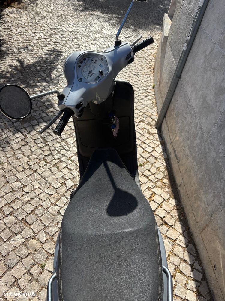 Piaggio Vespa - 7