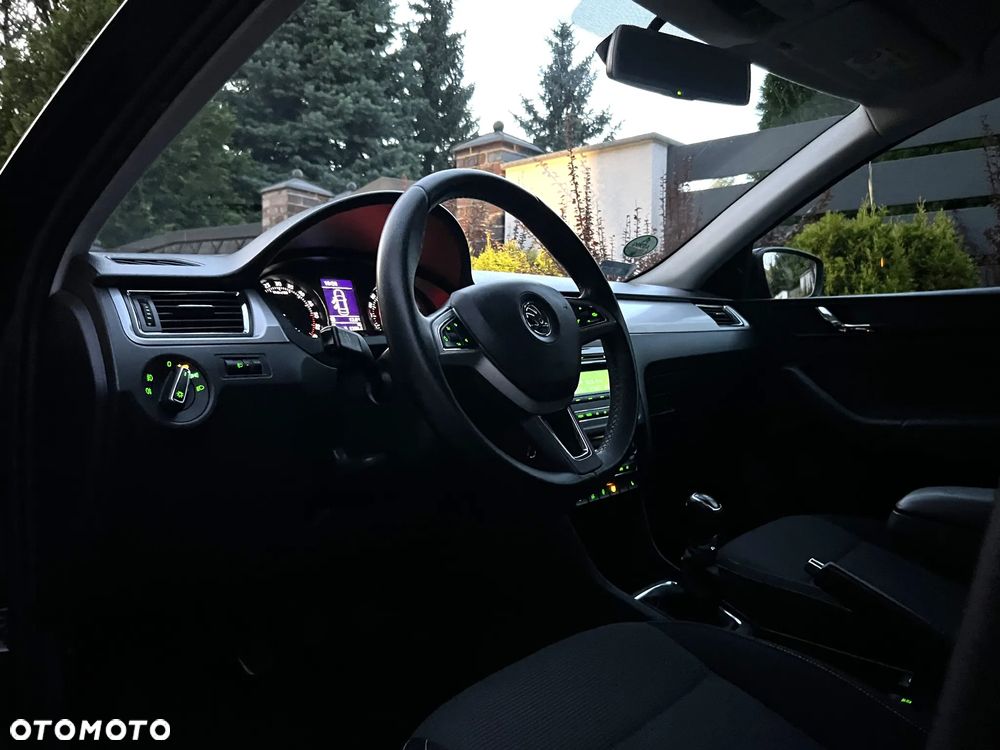 Skoda RAPID Spb 1.6 TDI DPF Style Plus - 11