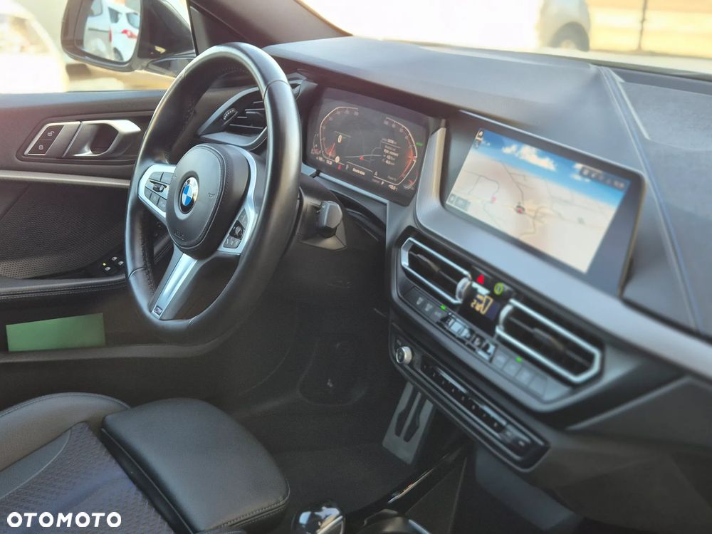 BMW Seria 2 218d M Sport sport - 31
