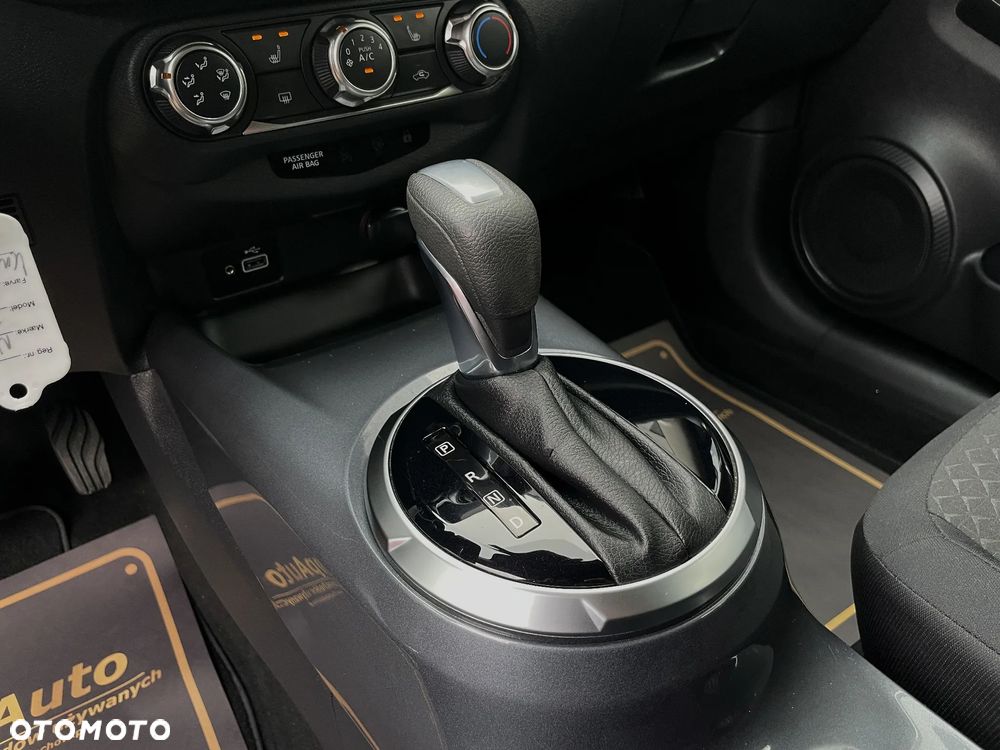 Nissan Juke 1.0 DIG-T DCT N-Connecta - 33