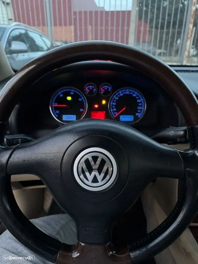 VW Passat 1.9 TDi Trendline Tip - 4