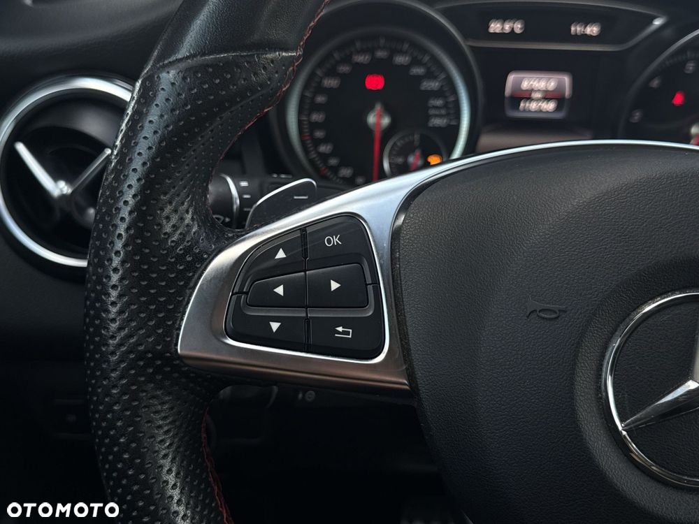 Mercedes-Benz GLA 200 7G-DCT AMG Line - 41