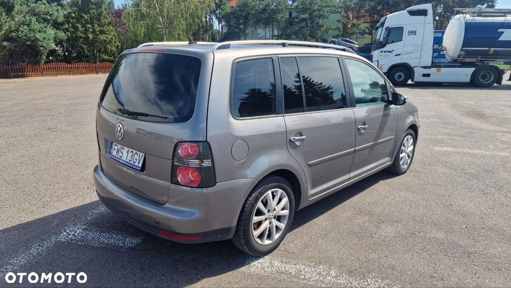 Volkswagen Touran - 3
