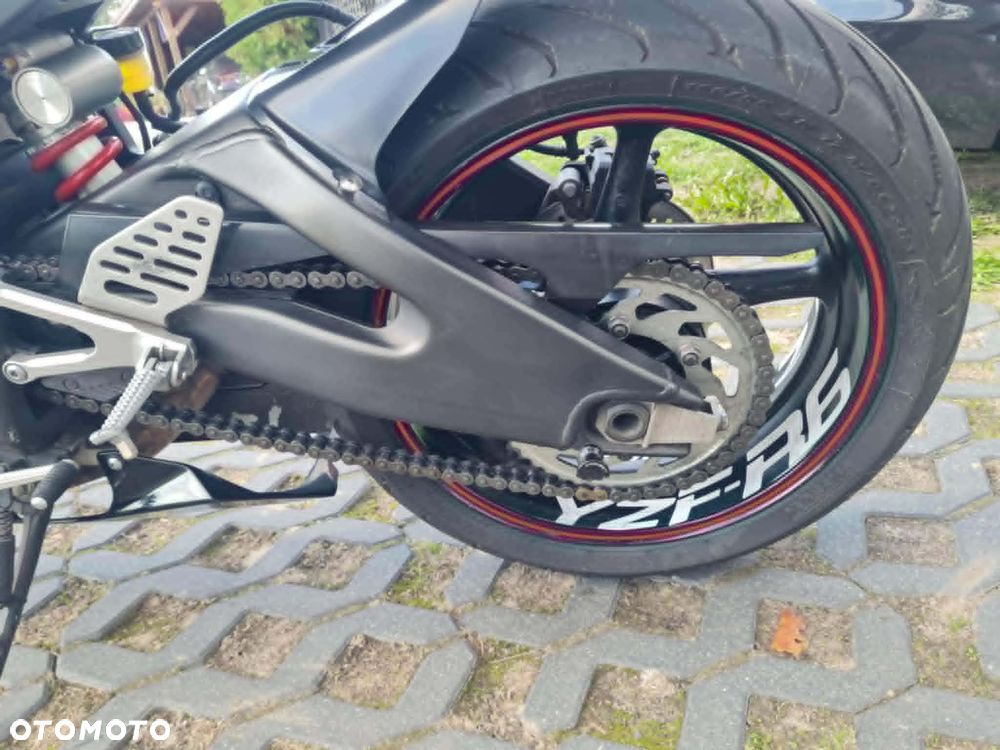 Yamaha R6 - 10