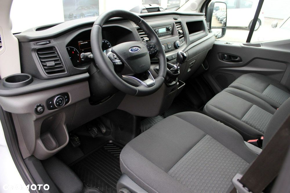Ford Transit - 13