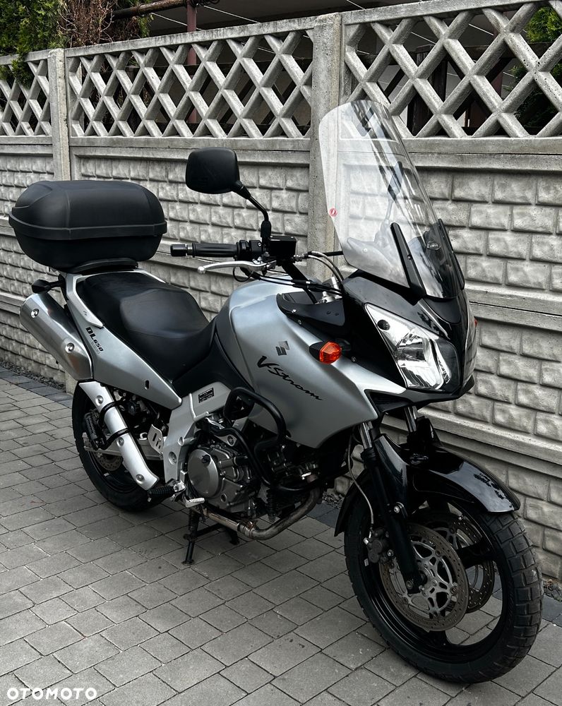 Suzuki V-STROM - 1