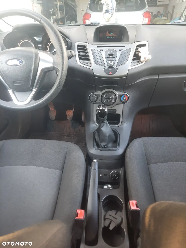 Ford Fiesta 1.25 Ambiente - 8